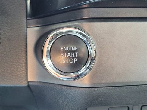 Used 2018 Toyota Tacoma TRD Sport w/ Technology Package RWD image 23