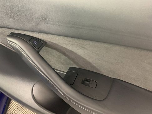 Used 2022 Tesla Model Y Performance image 43