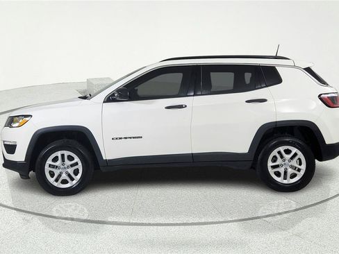 Used 2019 Jeep Compass Sport w/ Cold Weather Group AWD/4WD image 3