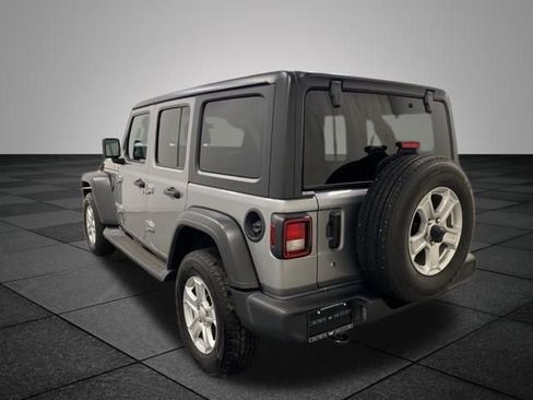 Used 2019 Jeep Wrangler Unlimited Sport S image 4