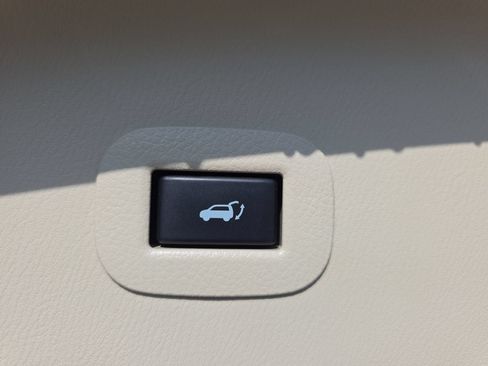 Used 2022 INFINITI QX80 Luxe w/ Cargo Package AWD/4WD image 13