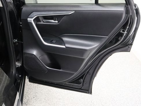 Certified 2025 Toyota RAV4 XLE image 33