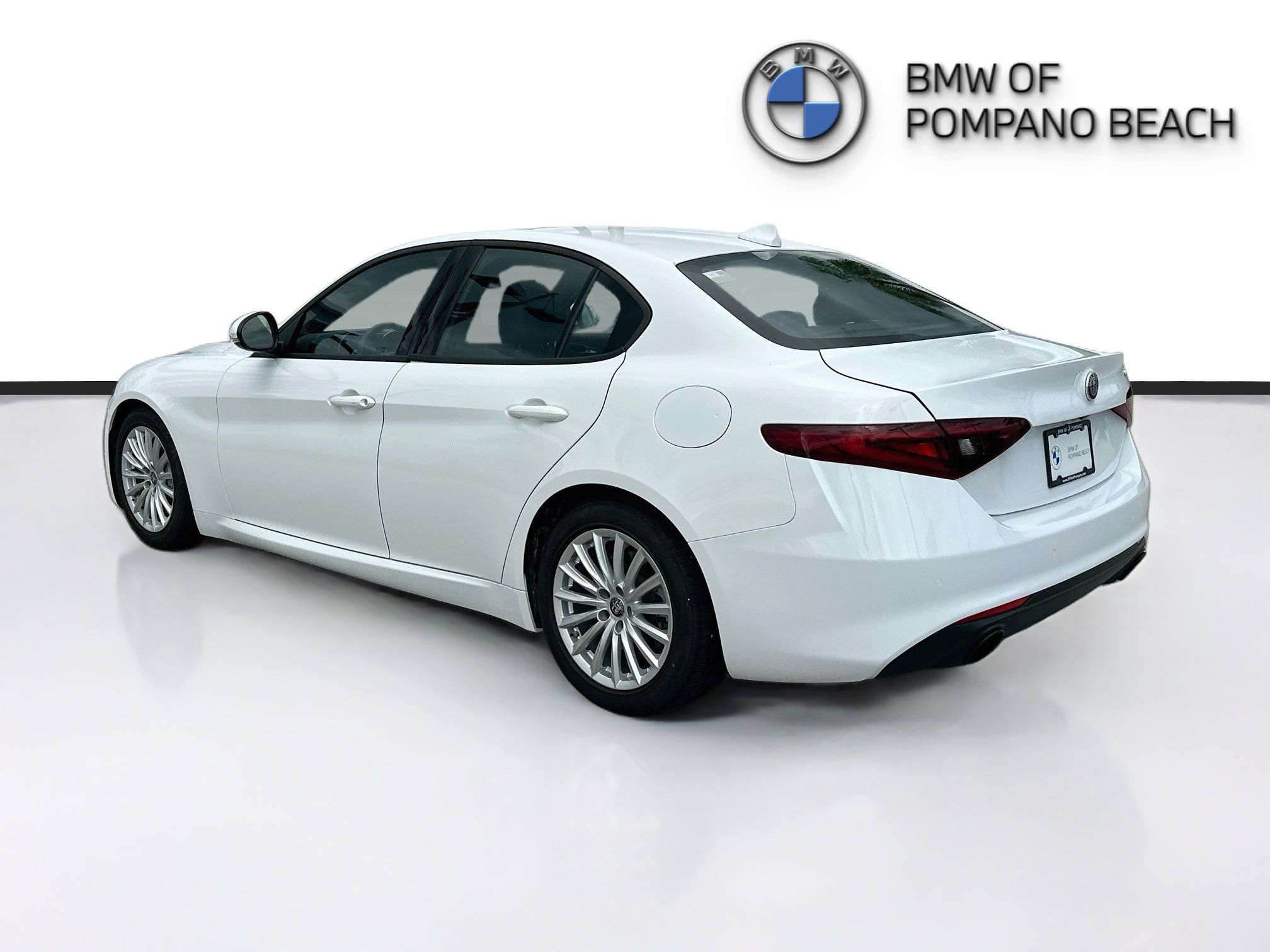 Used 2023 Alfa Romeo Giulia Sprint RWD image 5