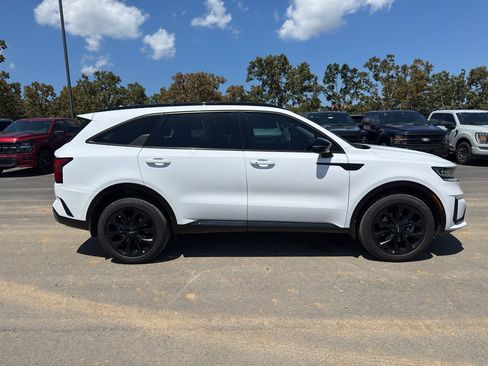 Used 2023 Kia Sorento SX AWD/4WD image 4