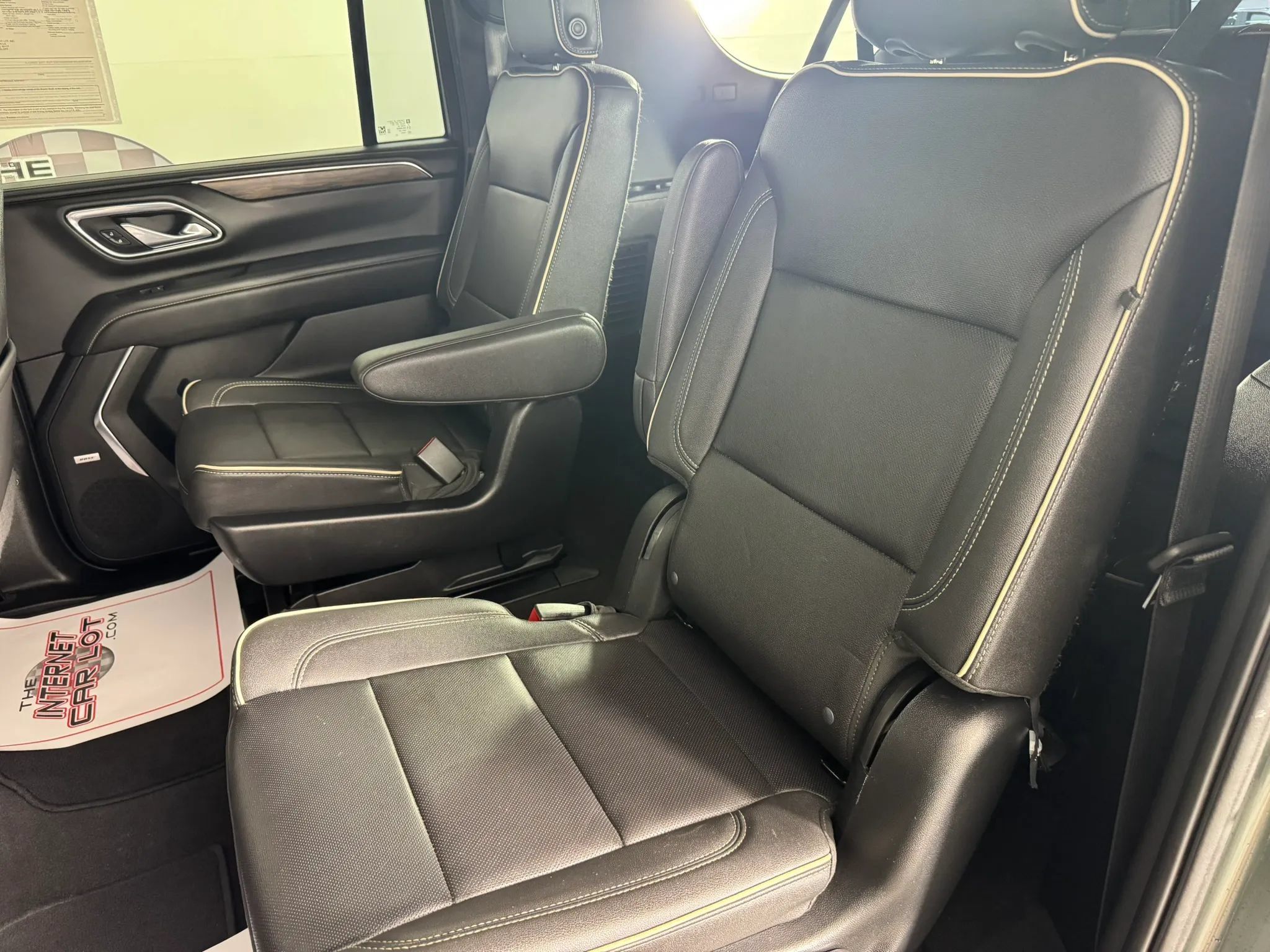 Used 2023 Chevrolet Suburban Premier AWD/4WD image 38