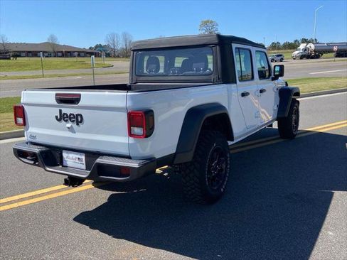 Certified 2023 Jeep Gladiator Sport w/ Trailer Tow Package AWD/4WD image 13