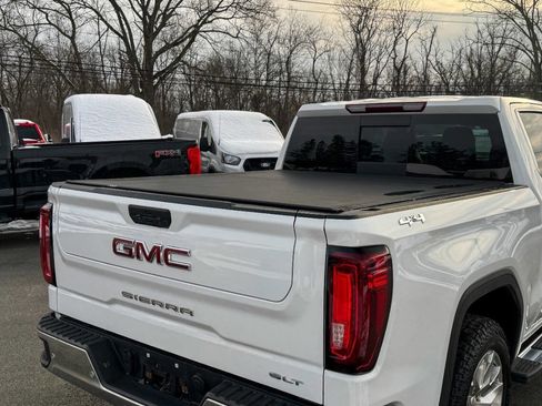 Used 2022 GMC Sierra 1500 SLT w/ SLT Premium Plus Package image 19