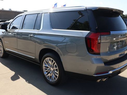 Used 2025 GMC Yukon XL Denali w/ Sun & Power Step Package RWD image 7