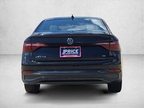 Used 2024 Volkswagen Jetta SE FWD image 7