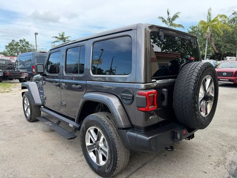 Used 2021 Jeep Wrangler Unlimited Sahara AWD/4WD image 3