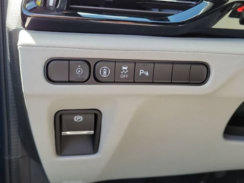 Used 2025 Acura MDX w/ Technology Package FWD image 15
