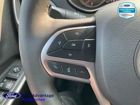 Used 2021 Jeep Cherokee Latitude Lux w/ Comfort/Convenience Group AWD/4WD image 8