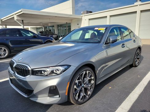 Used 2025 BMW 330i Sedan RWD image 1