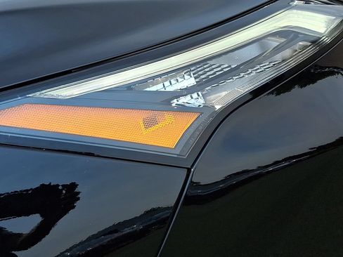 Certified 2023 Nissan Rogue SL AWD/4WD image 9