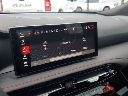 Certified 2024 Dodge Hornet GT w/ Tech Pack w/o Parking image 11