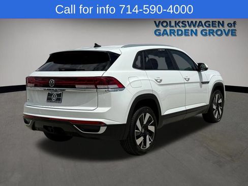 Used 2024 Volkswagen Atlas Cross Sport SE FWD image 7