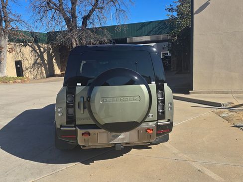 Certified 2023 Land Rover Defender 130 X image 3