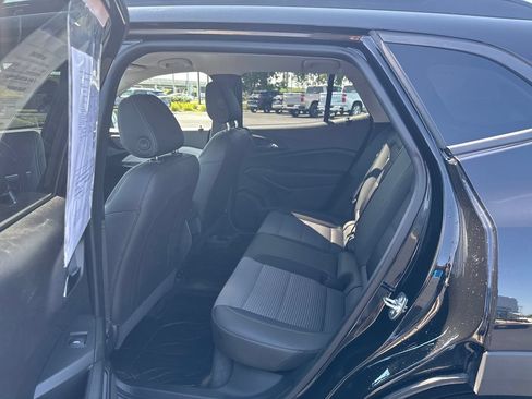 Used 2025 Chevrolet Trax LT w/ Driver Confidence Package FWD image 14