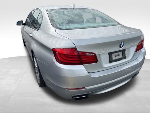 Used 2011 BMW 550i Sedan RWD image 2