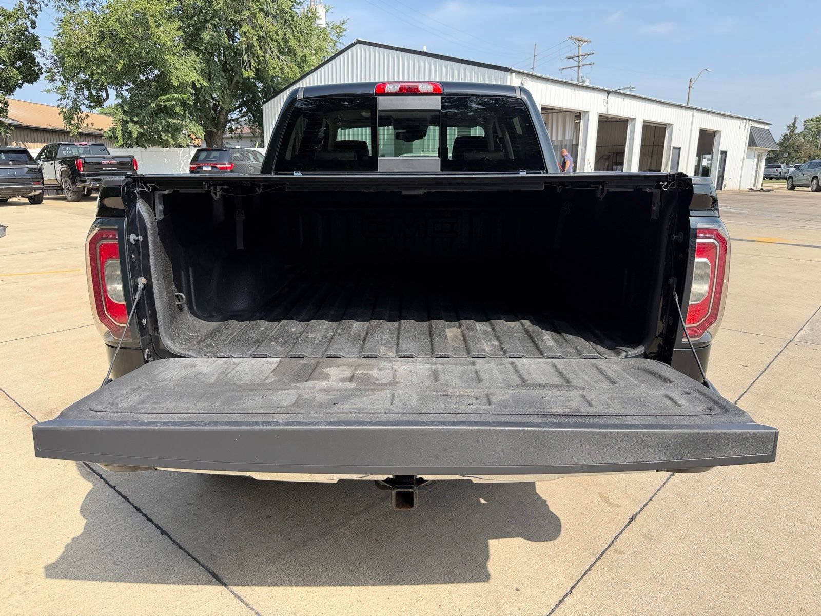 Used 2017 GMC Sierra 1500 SLT AWD/4WD image 34