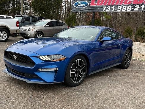 Used 2018 Ford Mustang Premium image 3