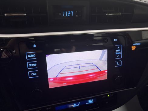 Used 2019 Toyota Corolla LE FWD image 19