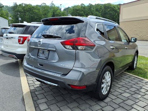 Used 2019 Nissan Rogue SV AWD/4WD image 4