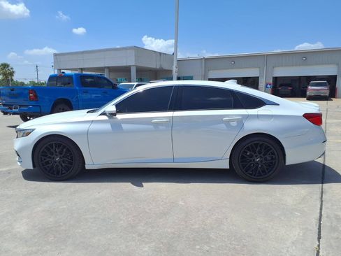 Used 2018 Honda Accord Sport image 8