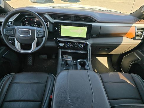 Used 2025 GMC Sierra 1500 Denali w/ Denali Reserve Package image 5