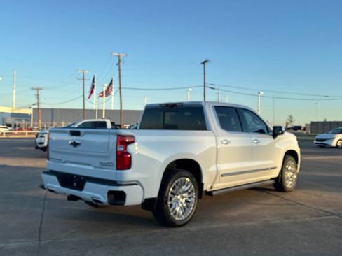 Used 2026 Chevrolet Silverado 1500 High Country AWD/4WD image 27