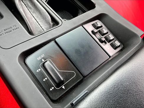 Used 1996 Chevrolet Corvette Convertible RWD image 33