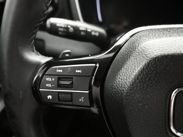 Certified 2025 Honda Pilot Touring image 19