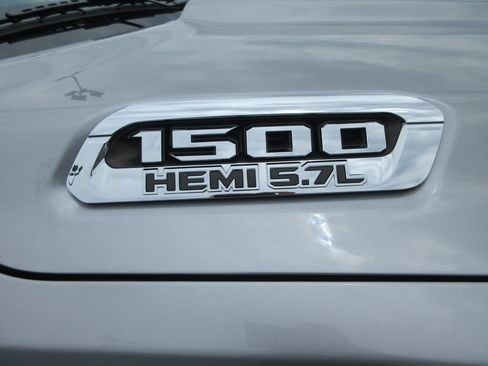 Used 2020 RAM 1500 Big Horn AWD/4WD image 10