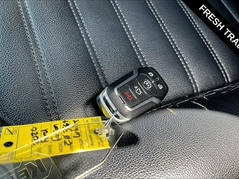 Used 2020 Ford Fusion SEL FWD image 34