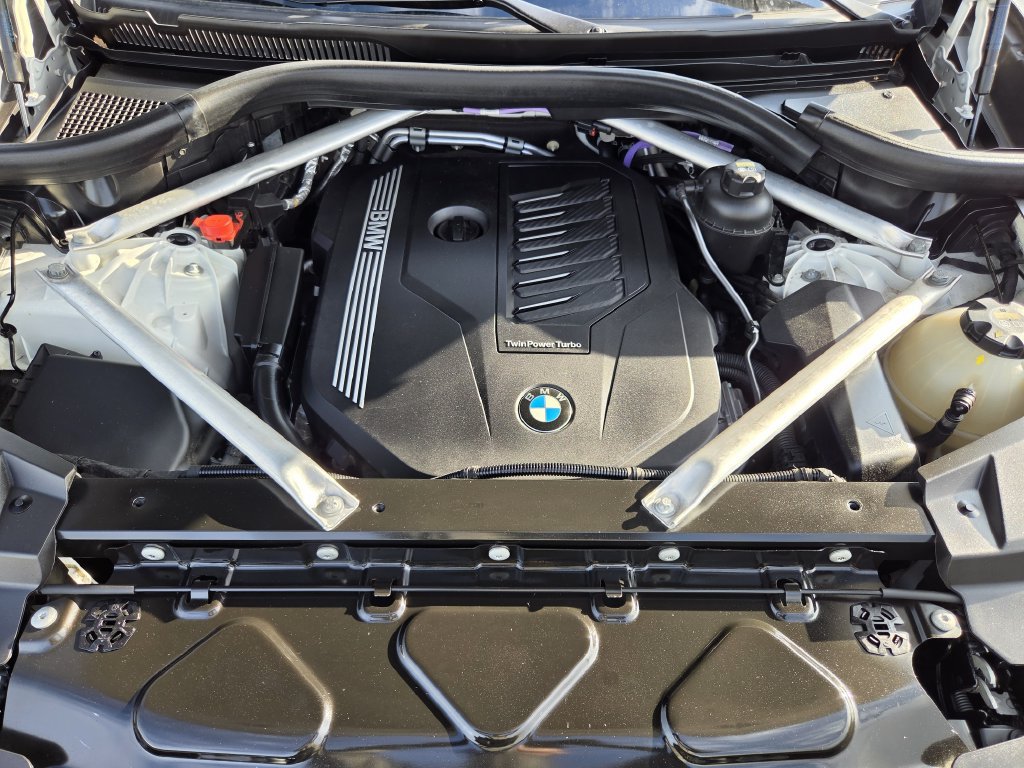 Used 2022 BMW X5 sDrive40i w/ Luxury Seating Package RWD image 31