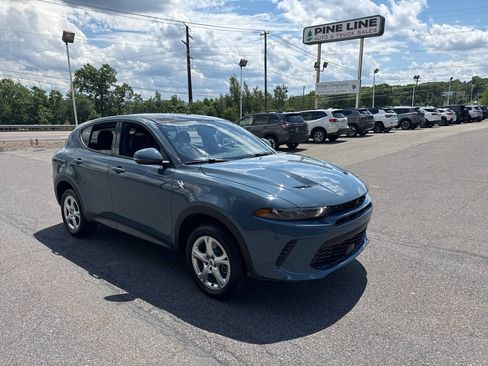 Used 2024 Dodge Hornet GT AWD/4WD image 1