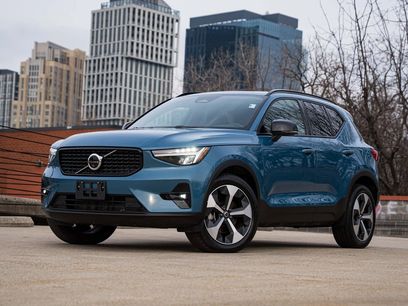 Certified 2025 Volvo XC40 B5 Plus