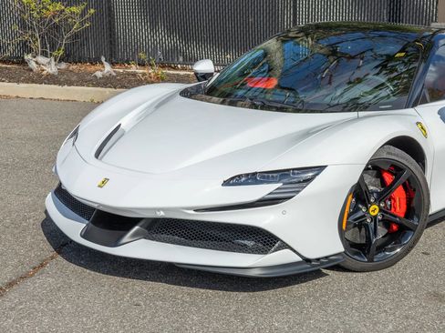 Used 2025 Ferrari SF90 Spider AWD/4WD image 15