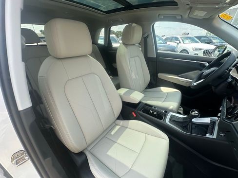 New 2025 Audi Q3 2.0T Premium w/ Convenience Package image 22