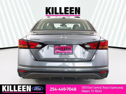 Used 2024 Nissan Altima 2.5 SV image 7