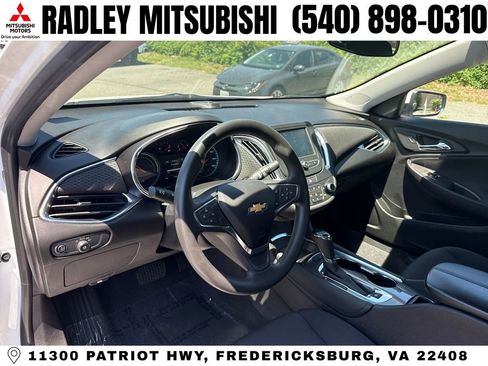 Used 2018 Chevrolet Malibu Hybrid FWD image 4