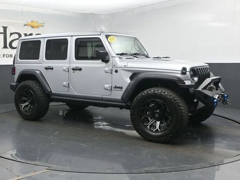 Used 2023 Jeep Wrangler Unlimited Sport w/ Sun And Sound Package AWD/4WD image 6
