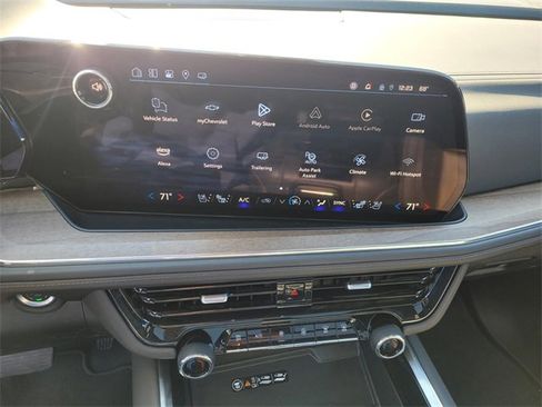 New 2025 Chevrolet Suburban High Country image 13