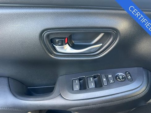 Certified 2025 Honda HR-V LX image 11