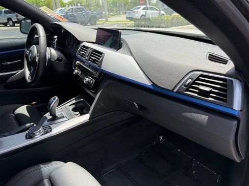 Used 2019 BMW 430i xDrive Coupe w/ M Sport Package AWD/4WD image 21
