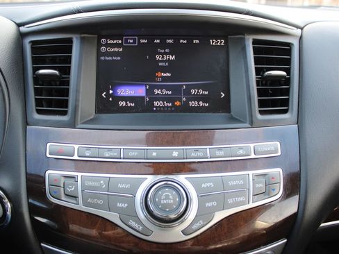 Used 2017 INFINITI QX60 Luxe w/ Deluxe Technology Package image 18