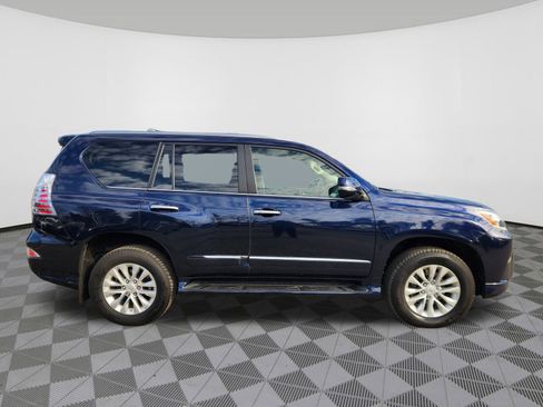Used 2019 Lexus GX 460 image 6