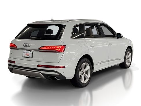 Certified 2025 Audi Q7 3.0T Premium w/ Convenience Package AWD/4WD image 9