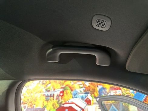 Used 2023 Jeep Grand Cherokee L Laredo image 36