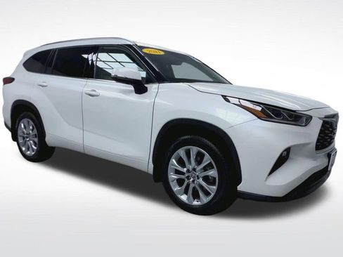 Used 2021 Toyota Highlander Limited image 2